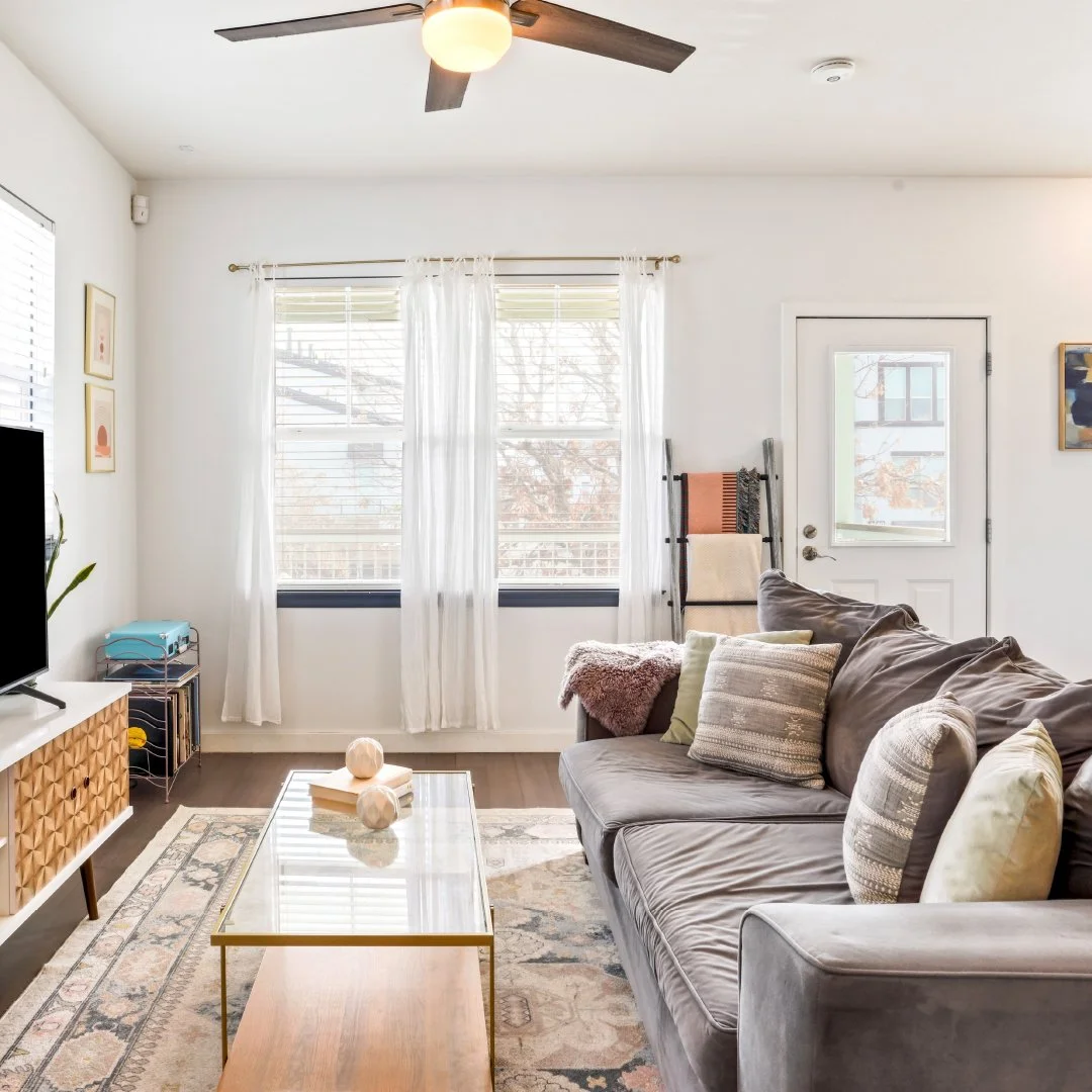 2773 Roslyn St — 1.jpg