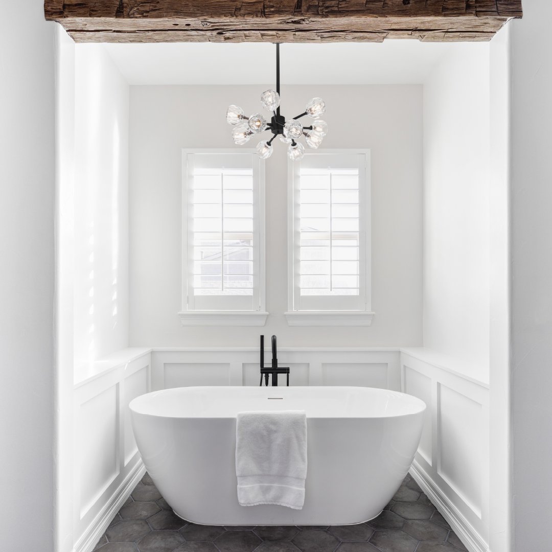 9122 East 34th Avenue