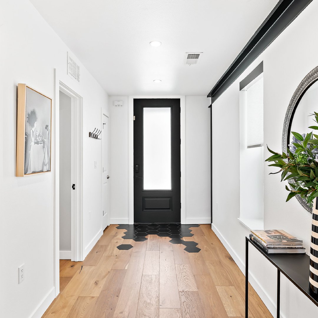 3926 Kalamath Street