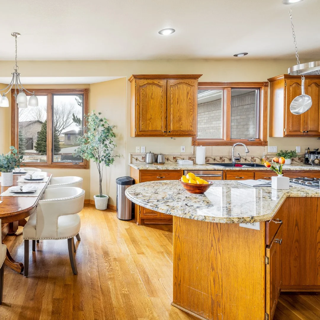 115 Grand View Dr-4.jpg
