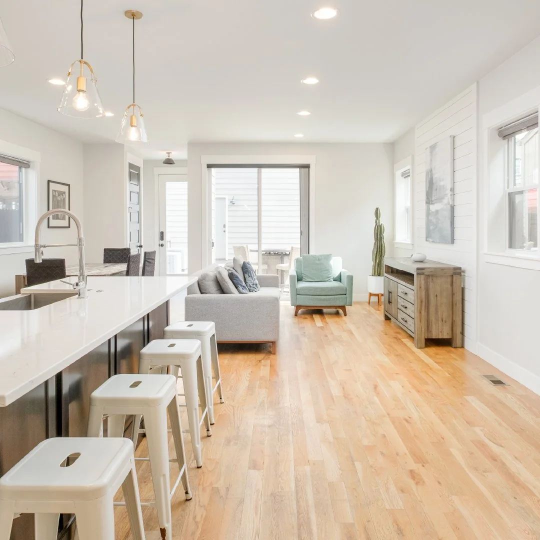 3322 N Columbine St-3.jpg