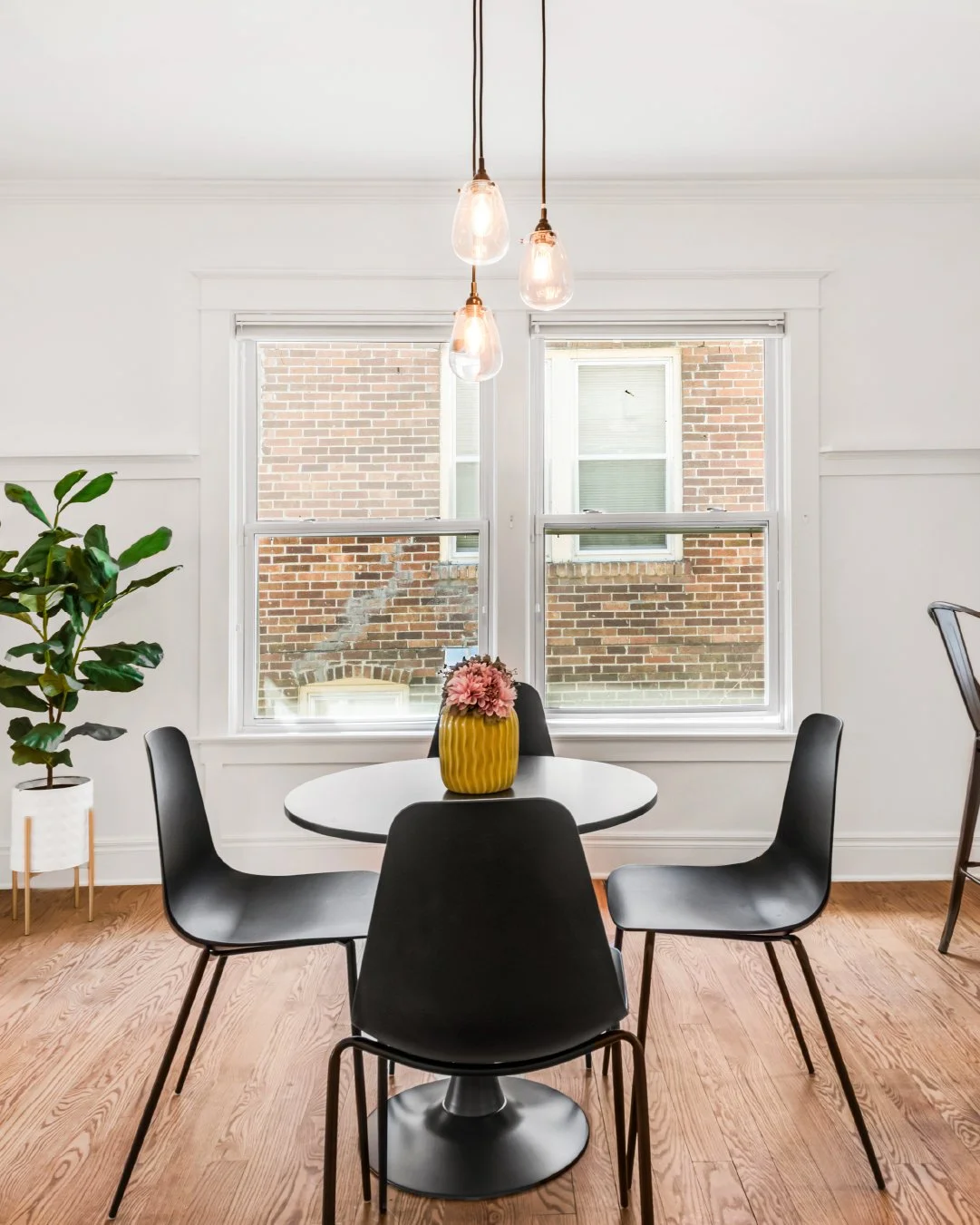 1061 Adams St-4.jpg