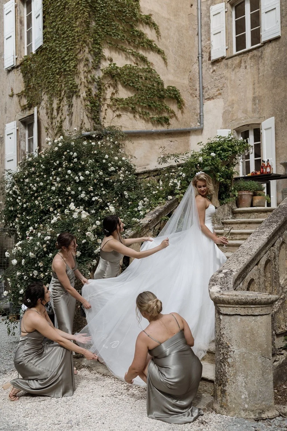 HannahOliver-ChateaudePontBourguet-Previews-83.jpg
