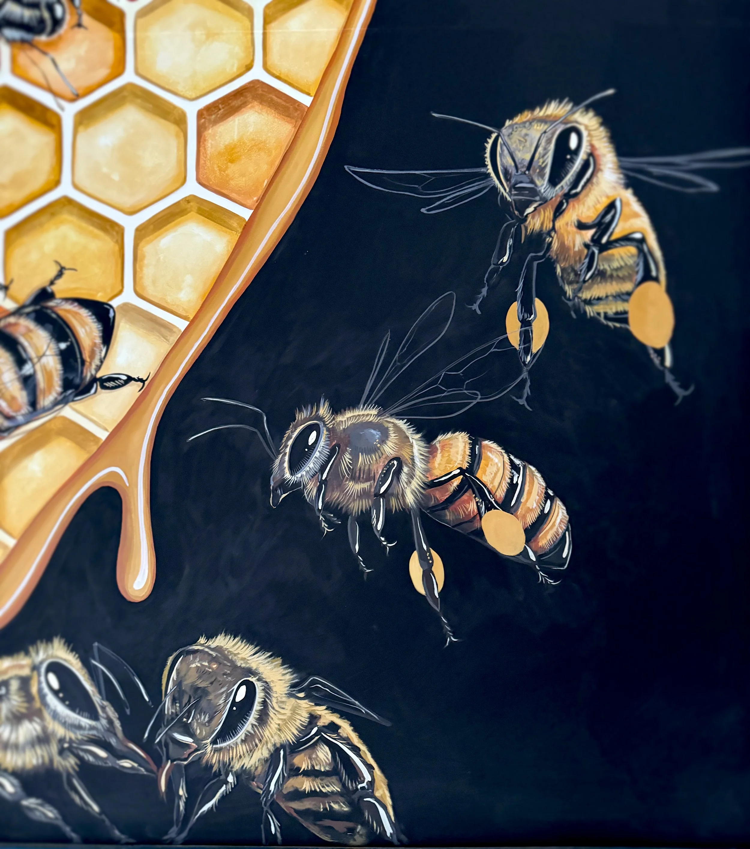 BeesFlyingMural.jpg