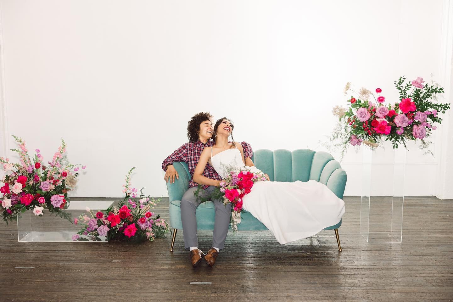 Nothing like the sound of genuine laughter at weddings and photo shoots - so grateful to be part of so many happy memories 💕
photo | @egoldenmoments 
floral | @wildhillflowers 
rentals | @marquee_rents 
gown | @truesociety_bellevogue
planning | @lan