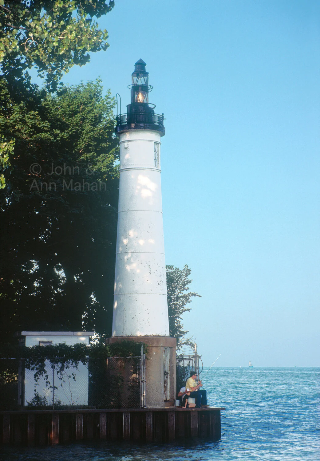 ID_6-856C   Windmill Pt Lighthouse with 6th Order Fresnel Lens