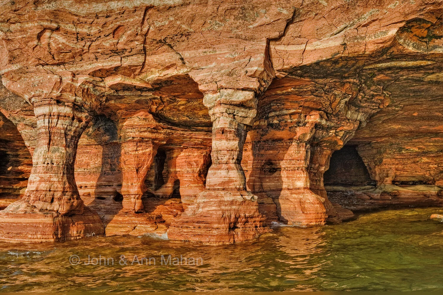 ID_9016-8C4_08 Devils Island Sea Caves