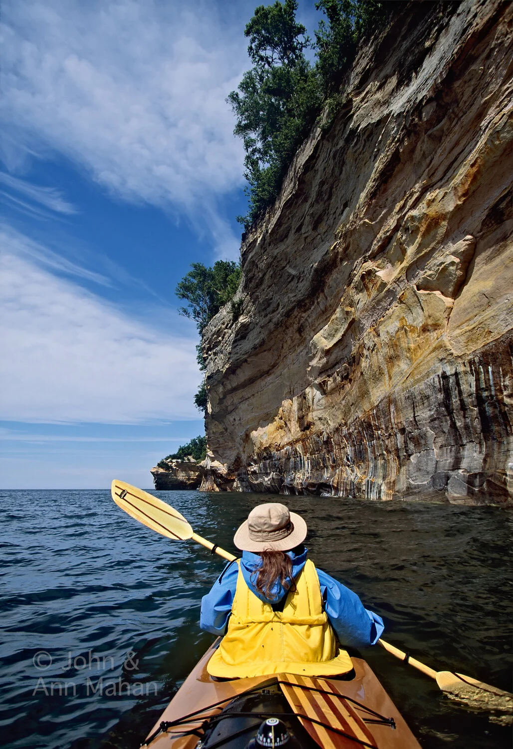 ID_9-5640C Sea Kayaking along Pictured Rocks Cliffs