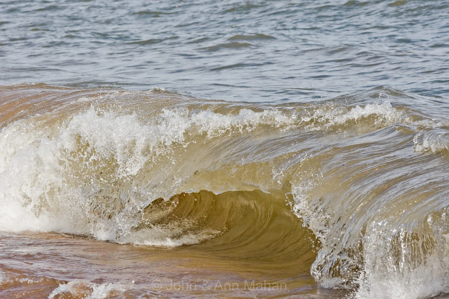 ID_1567C3_07 Lake Superior Waves -- Outer Island