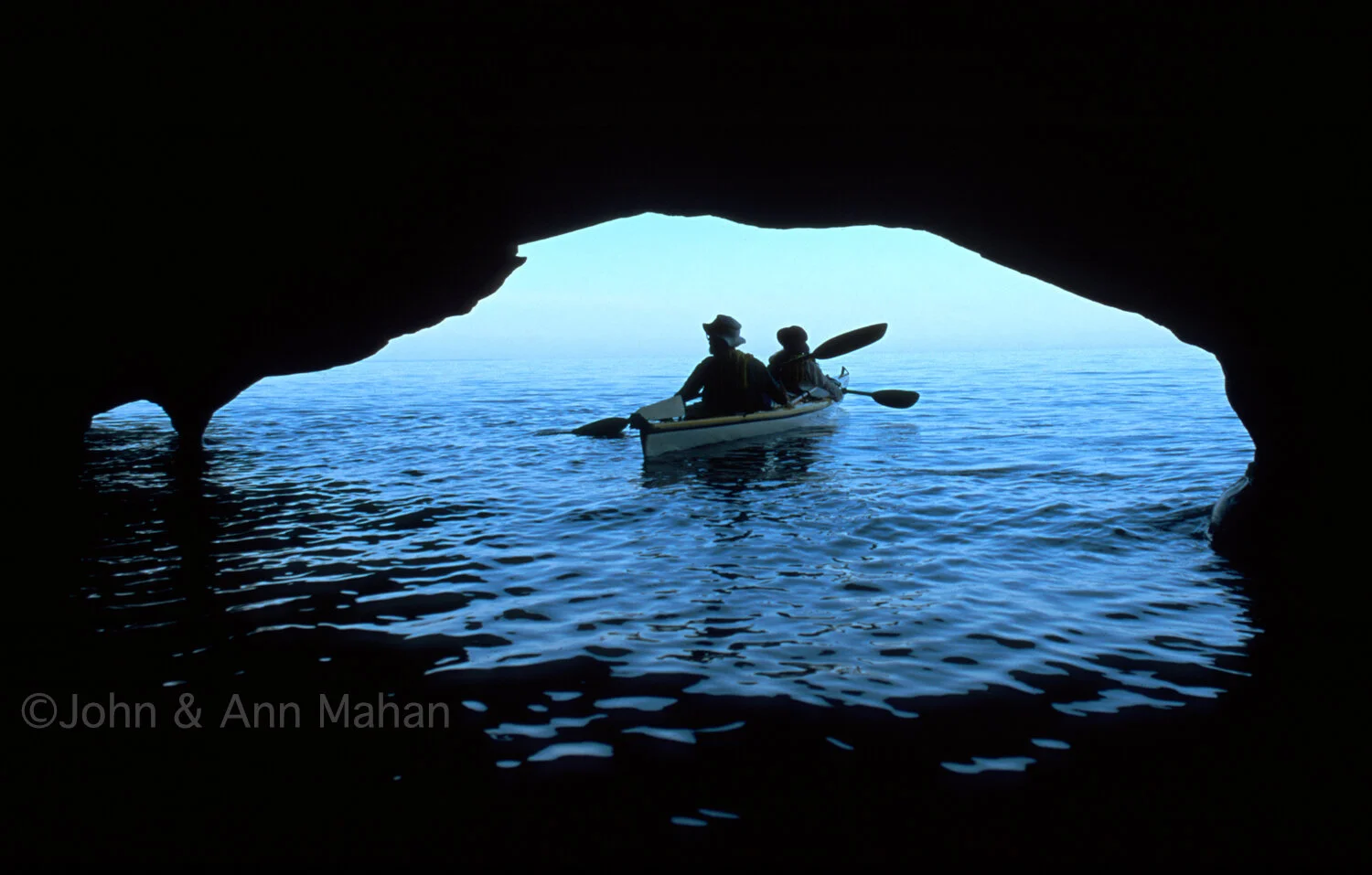 ID_00-5734C Sea Kayakers in Devils Island Sea Cave