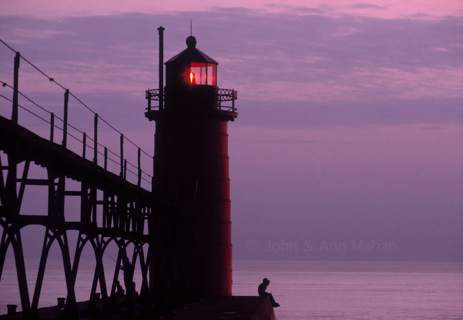 ID_15-1154C South Haven South Pier Light at Sunset