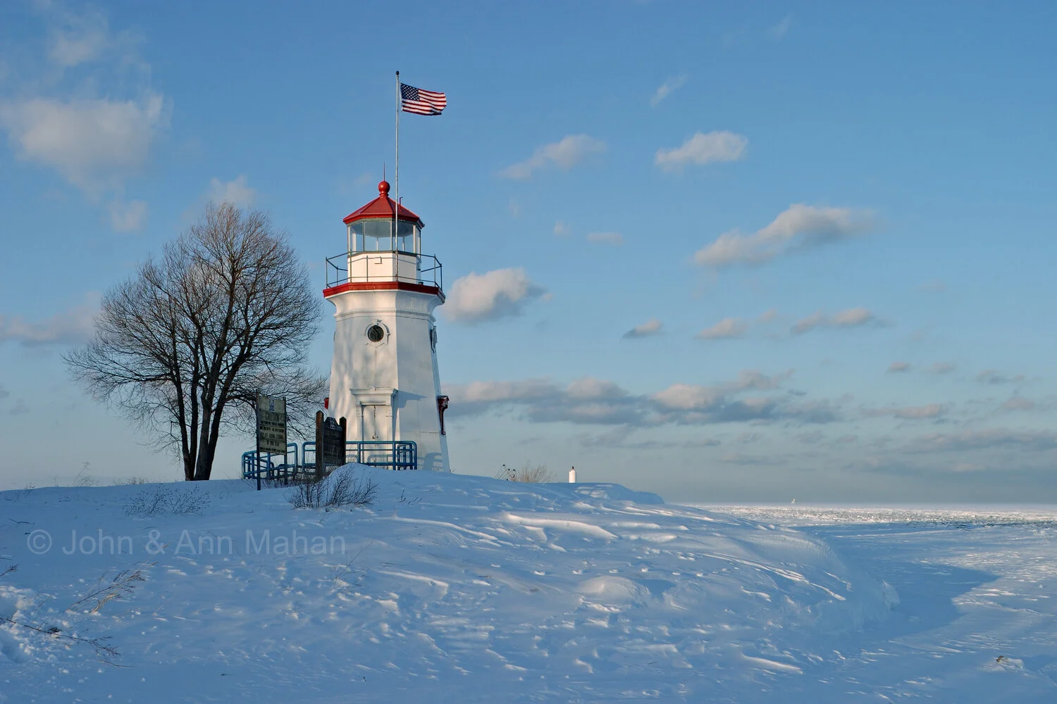 ID_1970C1_04   Cheboygan Crib Lighthouse in Winter