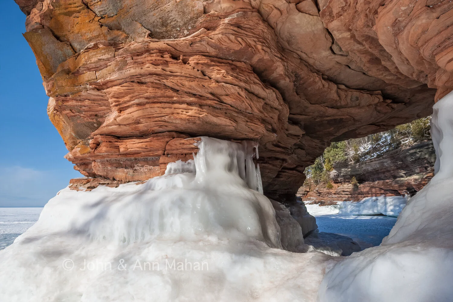 ID_7625-7C5_09 Mawikwe Bay ice caves