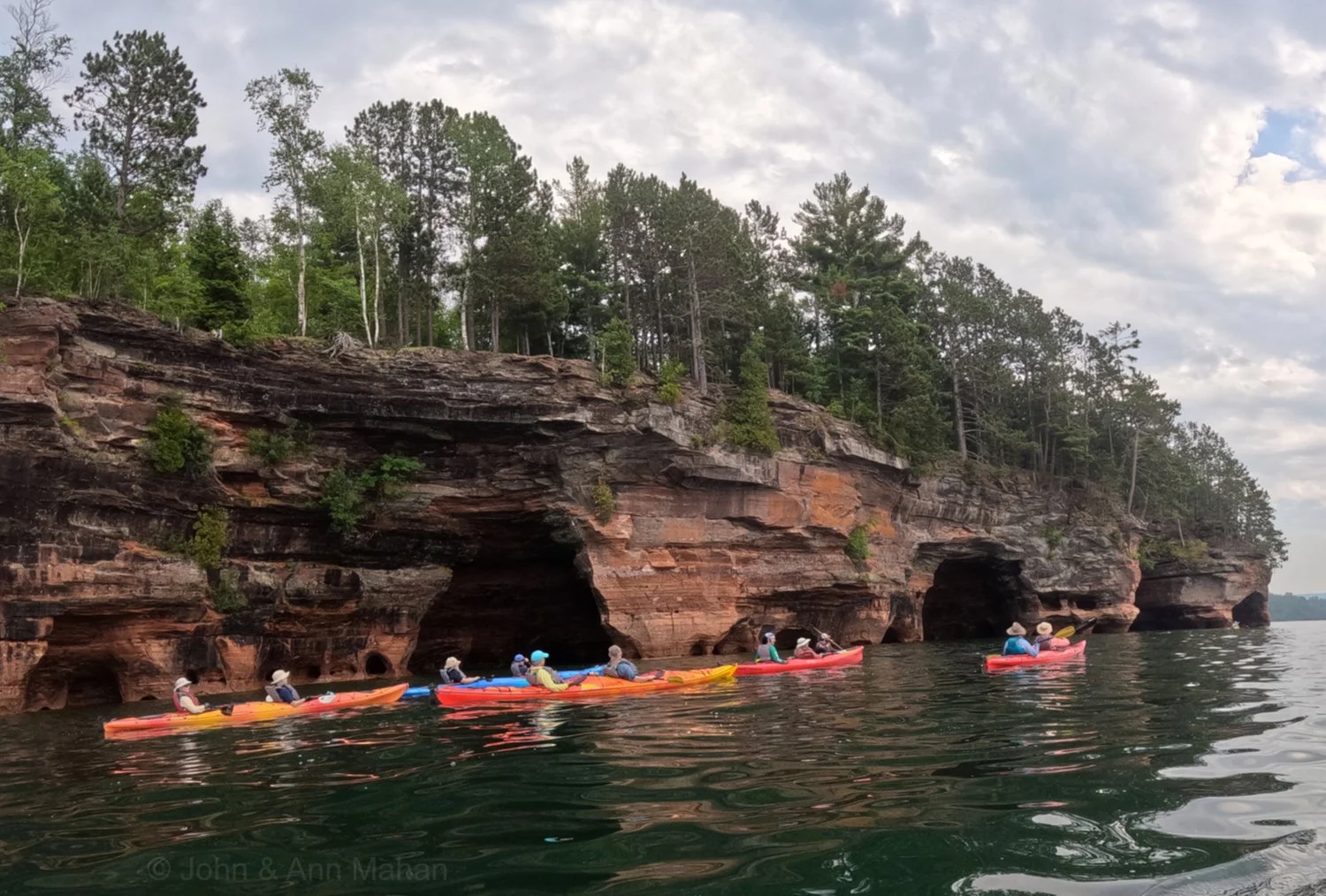 Kayaking along Sea Caves Cliffs