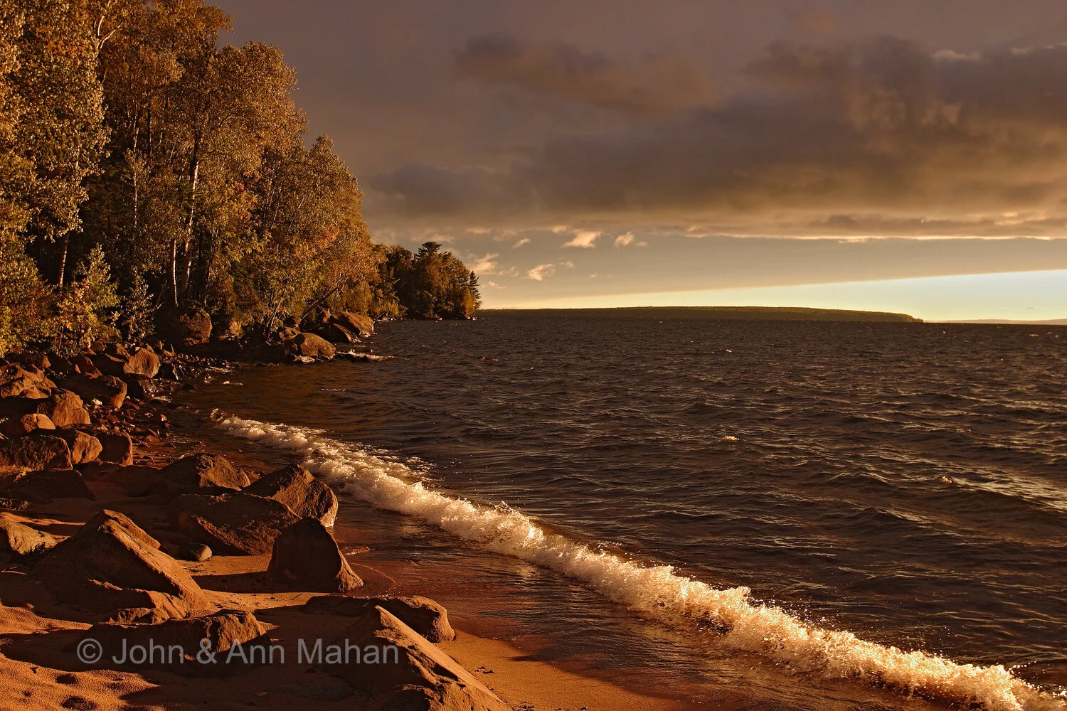 ID_7240B1_04 Last rays of sun on Stockton Island Shore