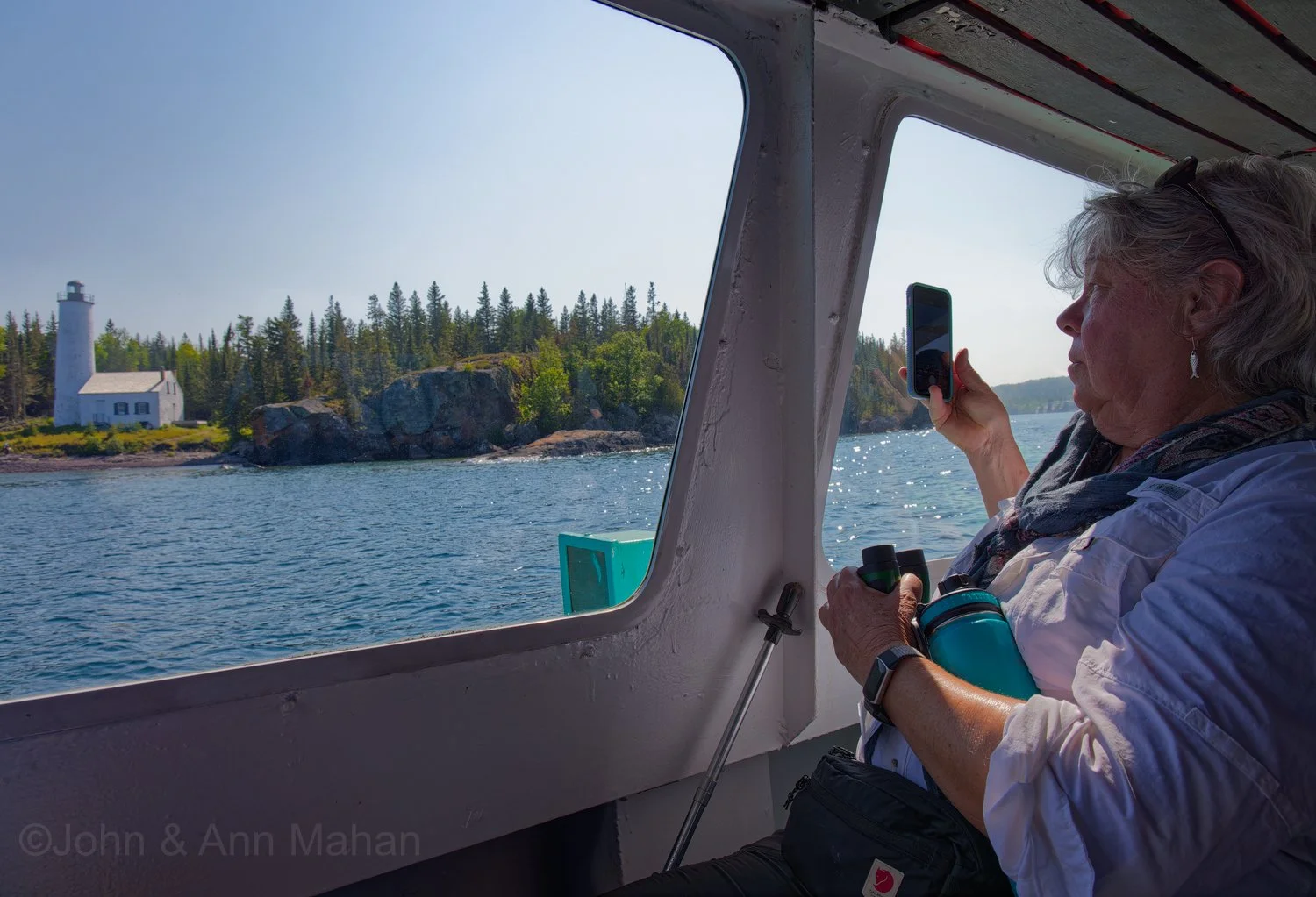 Good views of Rock Harbor Lighthouse from Sandy tour boat