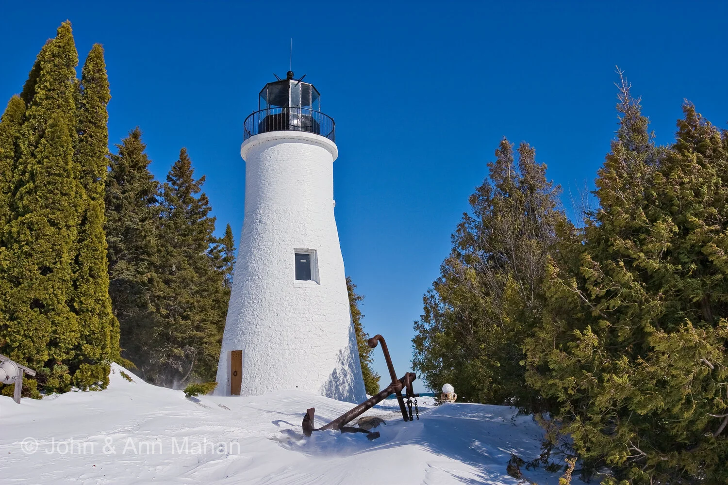 ID_1868C1_04   Old Presque Isle Lighthouse in Winter