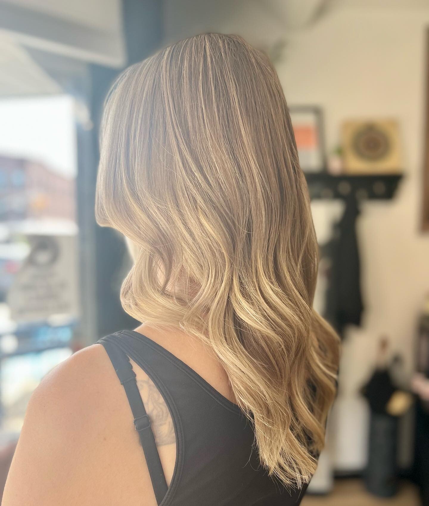 We backkkk. Balayage and cut by Ashley. #blondebalayage #balayagehighlights #cutandcolor #brooklynhair #windsorterracebrooklyn #brooklynhairstylist #redken #redkenshadeseq #blondeme #schwarzkopfprofessional