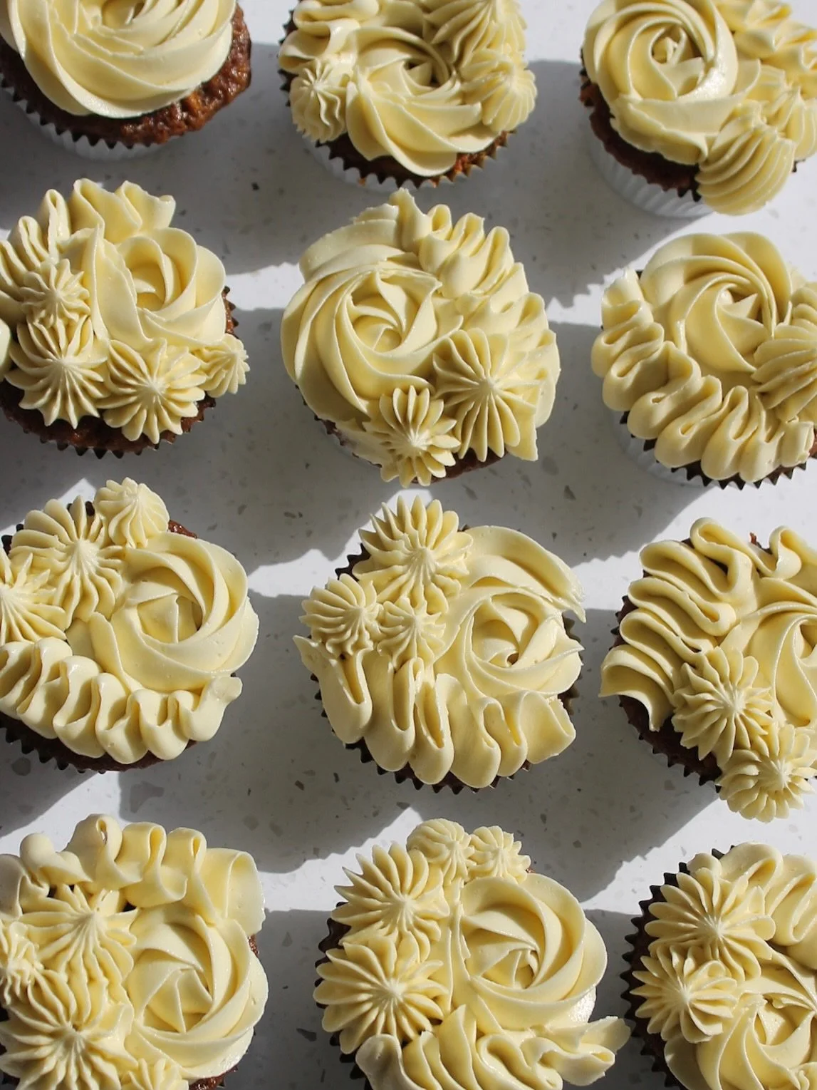 Carrot cake cupcakes with Swiss meringue cream cheese buttercream 🥕

Have a great long weekend everyone!