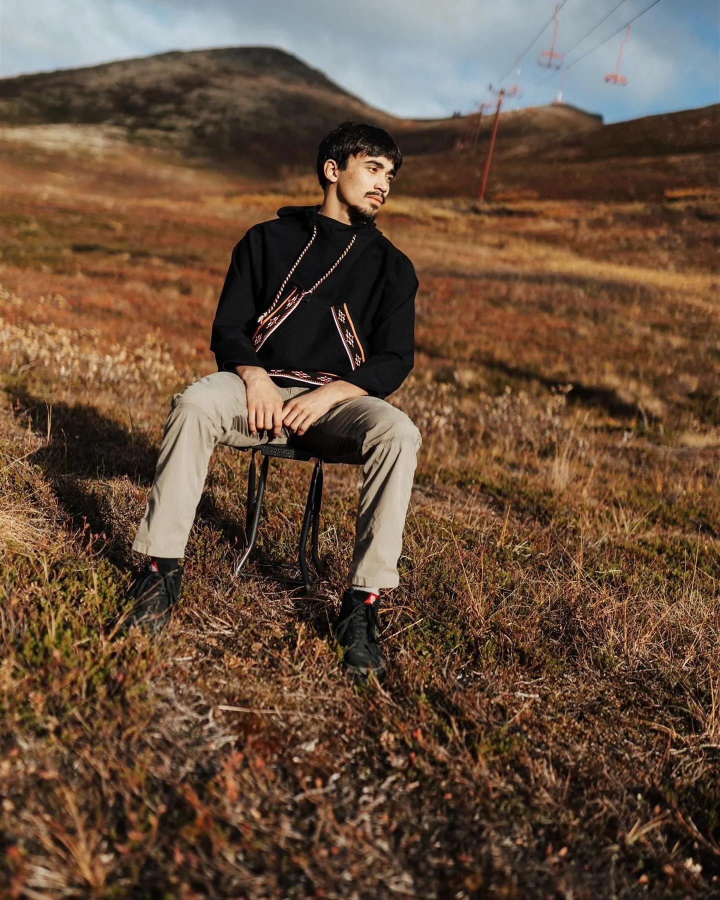 Robert | Class of 2026 π§‘π¦
Robert enjoys backpacking, Brazilian Jiu-Jitsu, skiing, and recently started joining West’s Native Cultural Club. Aiviq, his loyal dog, has been by his side through it all and he wanted his pup to be a part of her s