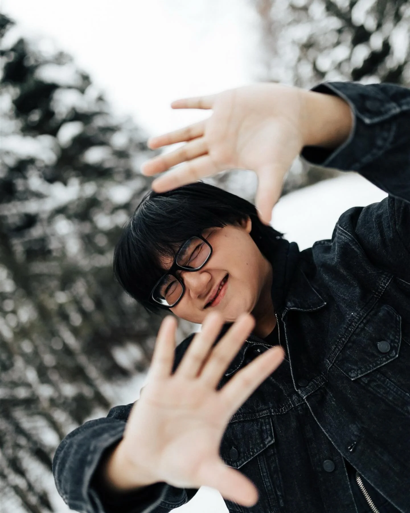 Krystiau is a ViBE ✨❄️ / Class of 2025 🧡

&bull;
&bull;
&bull;
#alaskaseniorphotographer #alaskaseniorpics #alaskaseniorphotography #seniorphoto #seniorphotoshoot