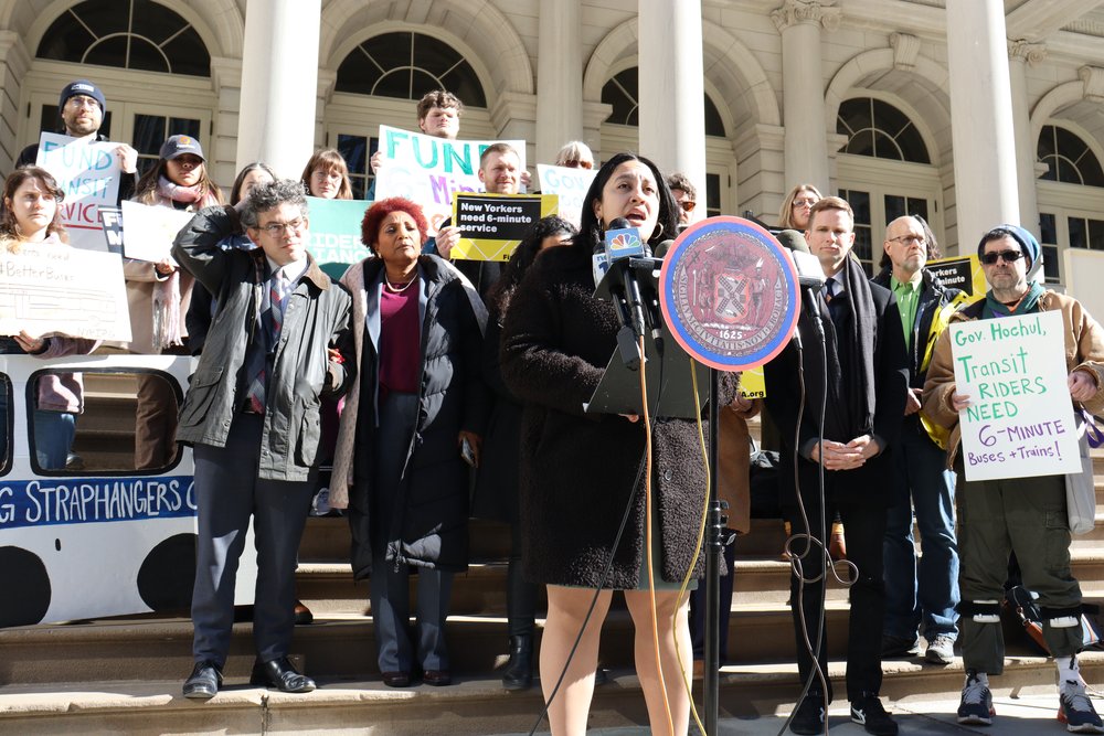 NYC Council Calls for #6MinuteService