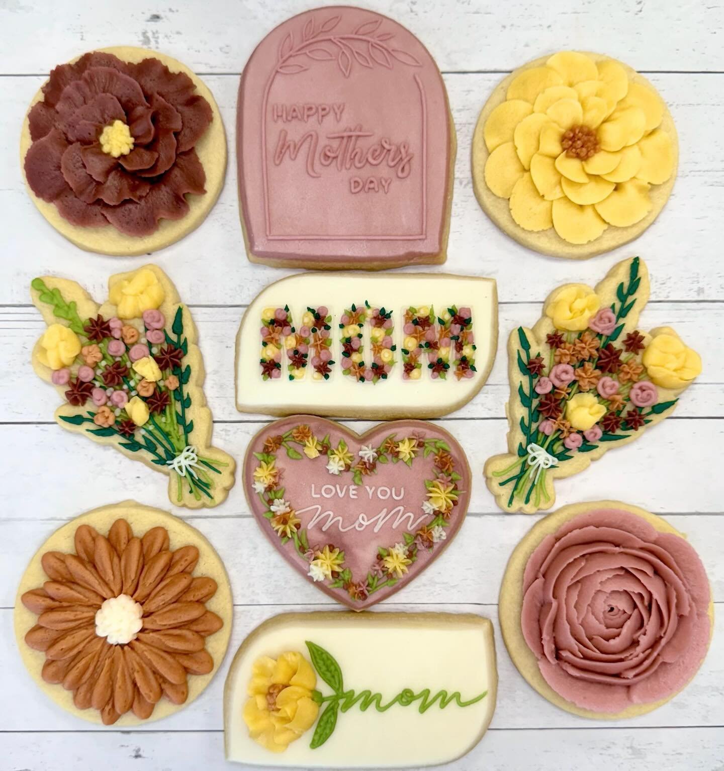 We&rsquo;re celebrating Mother Earth today by releasing our Mother&rsquo;s Day cookie collection! 

Pre-orders are available on our website now! Be your mom&rsquo;s favorite child and gift her some cookies that are as sweet as she is. 💐🌸