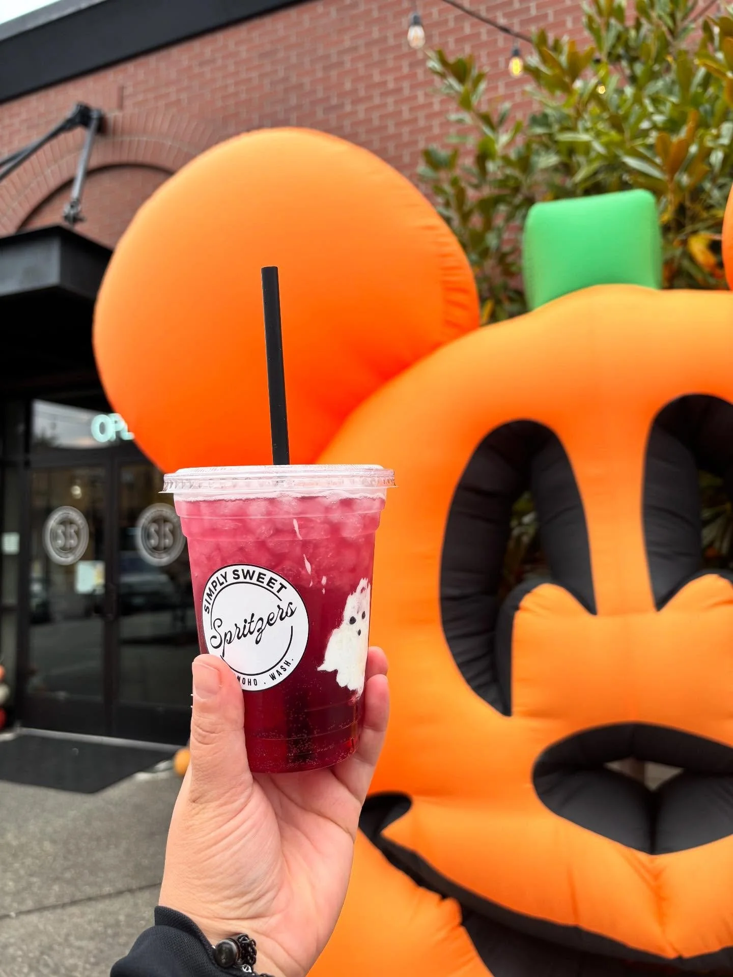 Try a Haunted Spritzer!! Blood Orange, Balckberry &amp; Desert Pear with marshmallow ghosts 👻