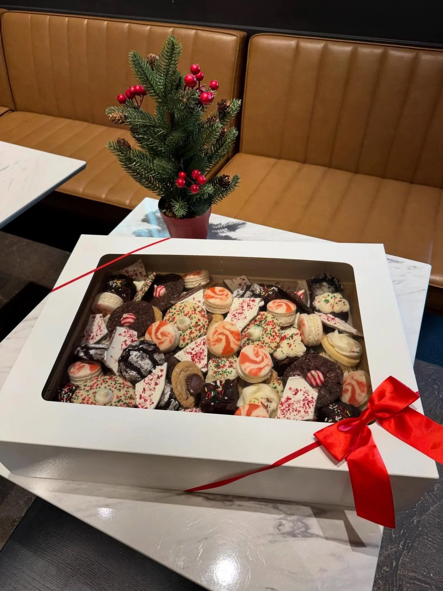 First two Hootenanny boards headed out the door with two of our favorite customers, @sparkhotyoga and @dicksonelectricllc !!