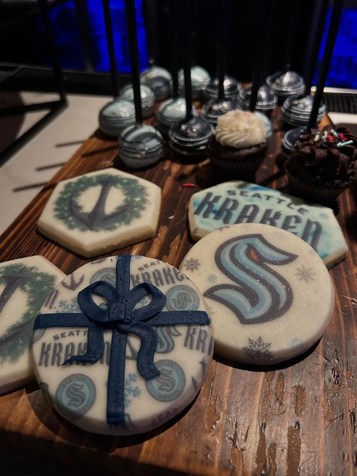 Spotted at last night&rsquo;s Kraken game in the Moet lounge!