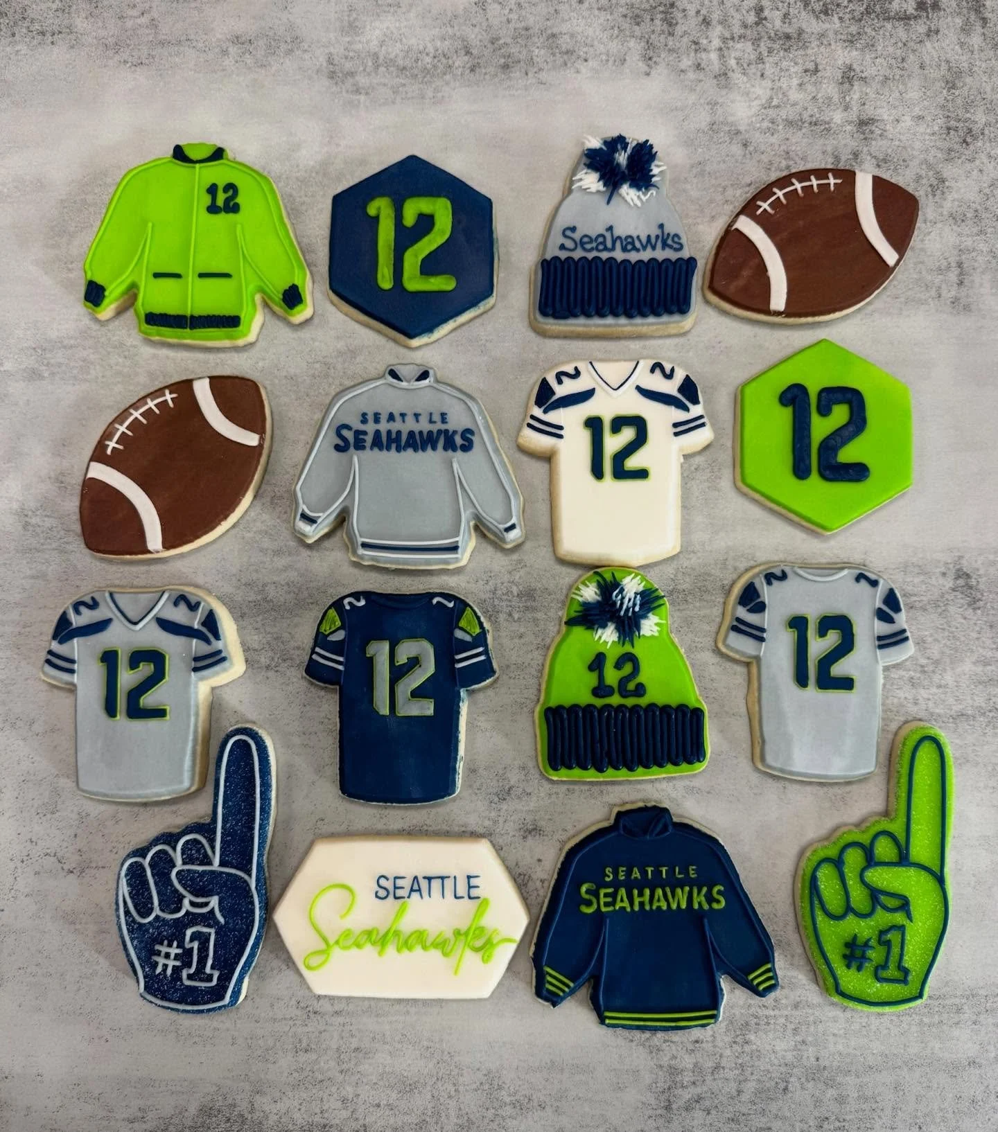 SEAAAAAA - 

We&rsquo;ll have Seahawk sweets starting today throughout the weekend while supplies last! 

- HAWKS 🦅🦅🦅