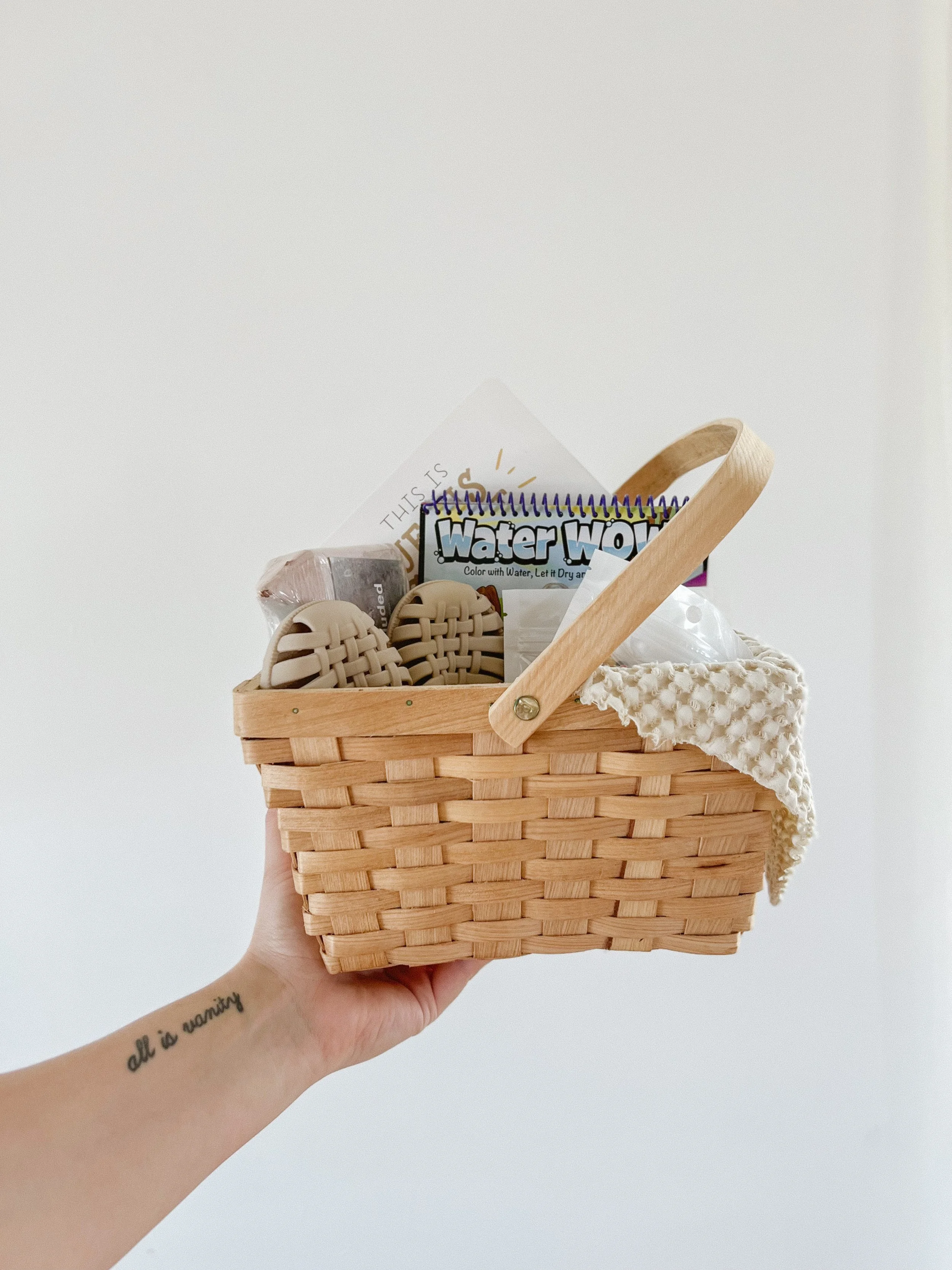 littles : easter basket