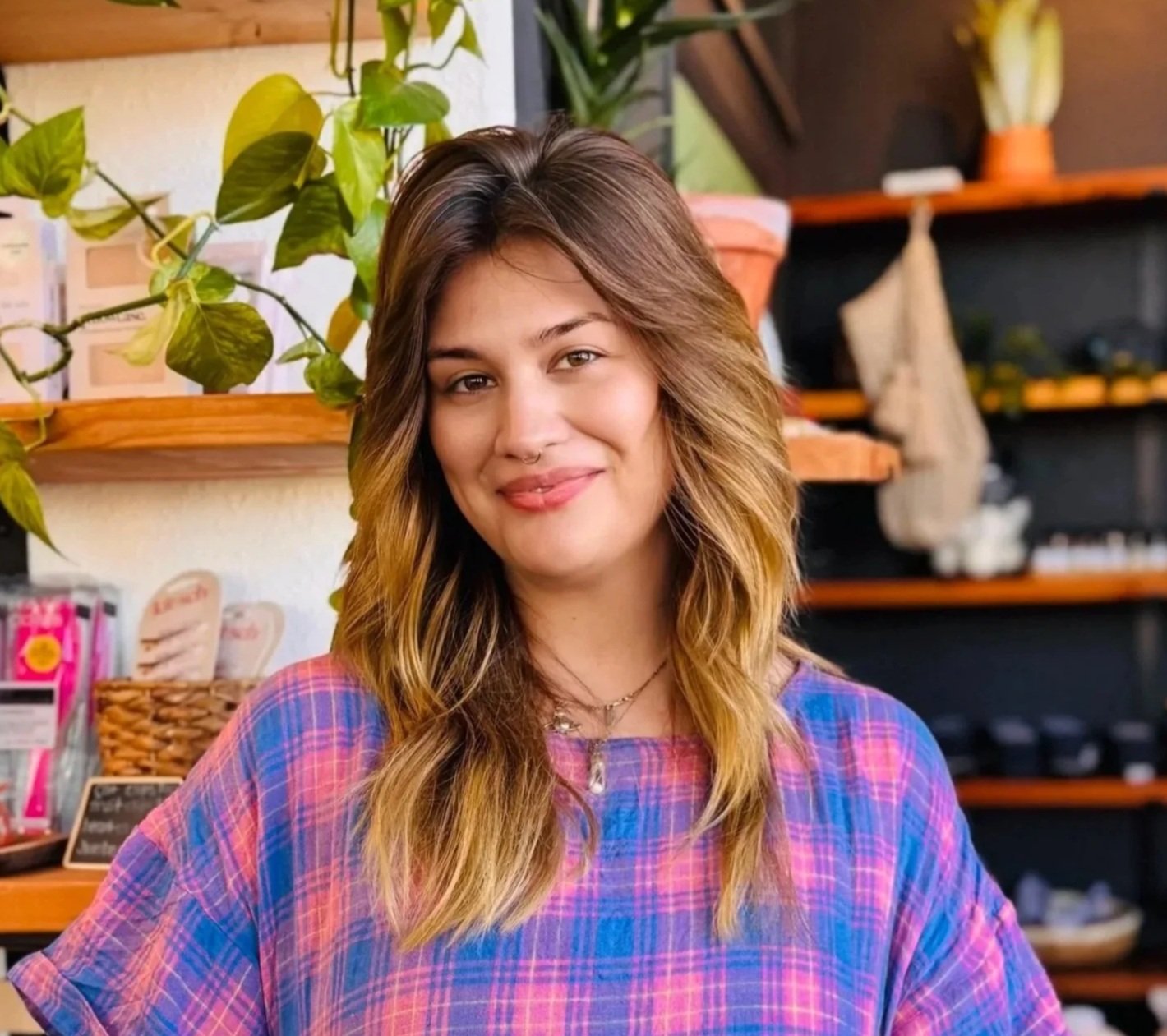 Mae (Just Get Bangs)