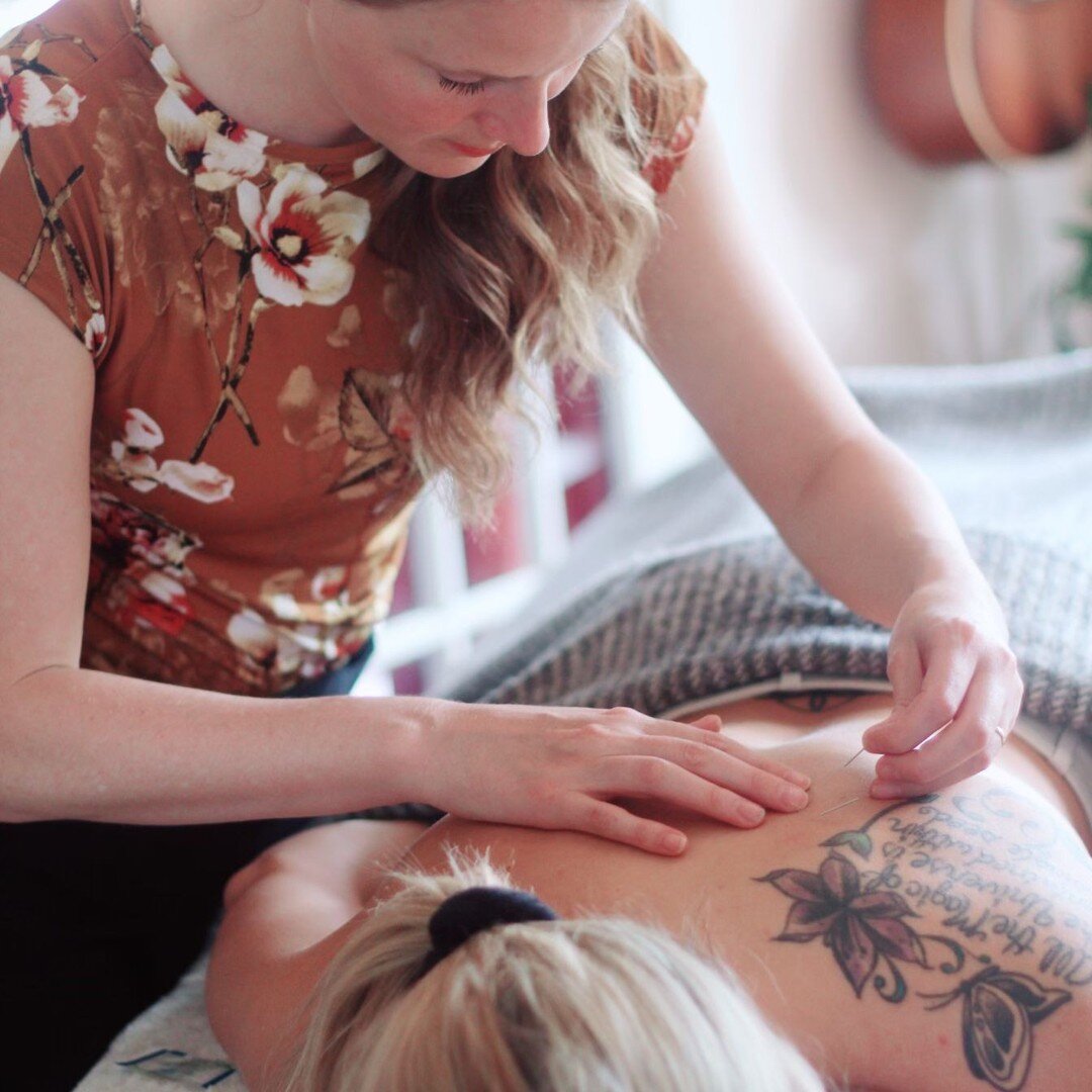 ✨ Our amazing Acupuncturist Kristina is back from vacation next week! 

💆&zwj;♀️ Kristina specializes in Facial Acupuncture- we know this may seem intimidating to some but we can assure you, it's a completely safe treatment with many benefits. By ta