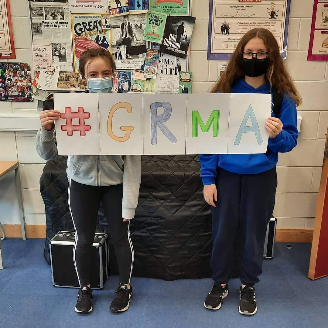 Student Council members saying a big thank you to everyone in the school community who have worked to keep schools safe since they have reopened. Go raibh m&iacute;le maith agaibh! #GRMA
