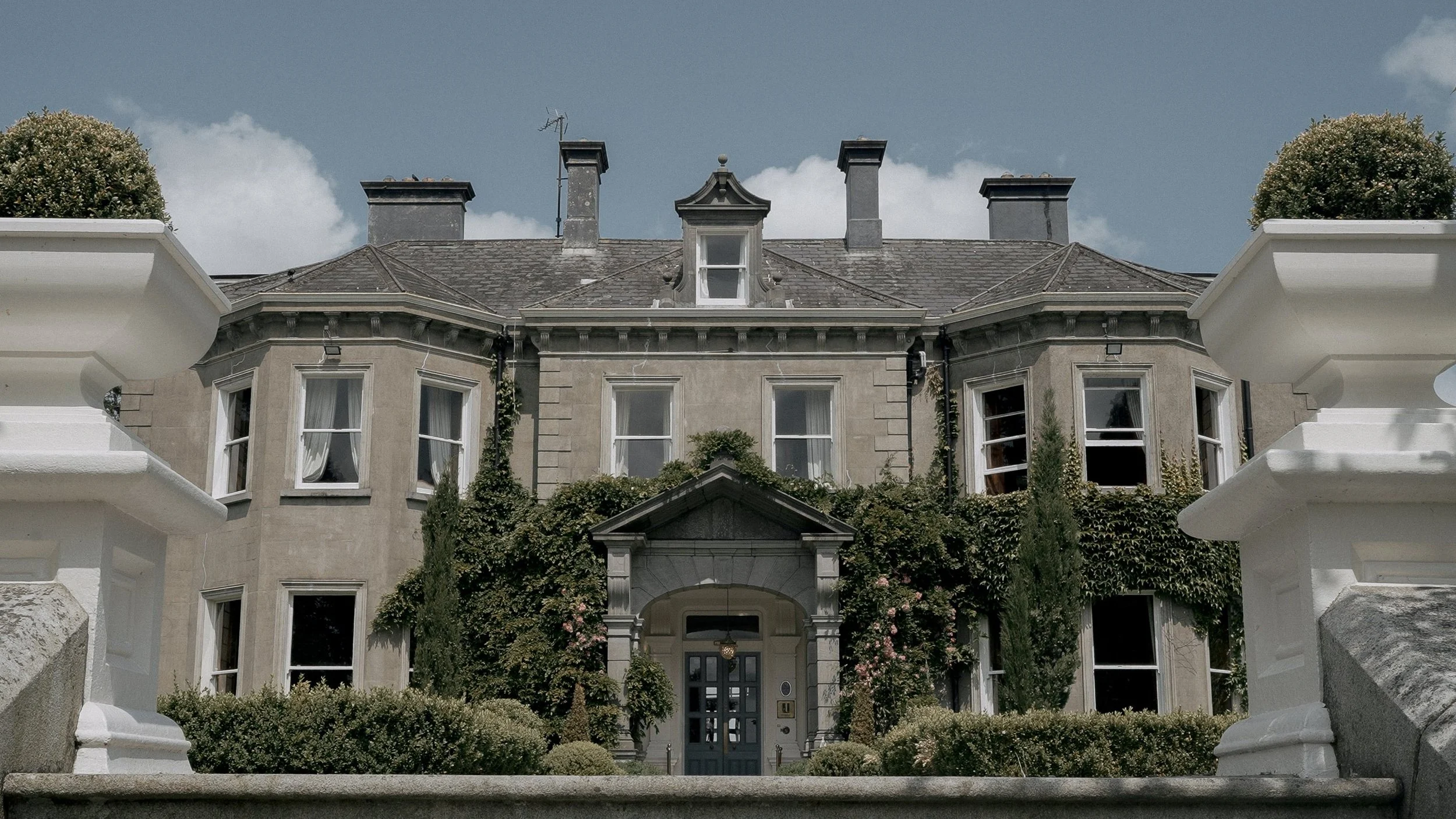 Ivy-covered Victorian facade of Tinakilly Country House wedding venue in Rathnew, Co. Wicklow