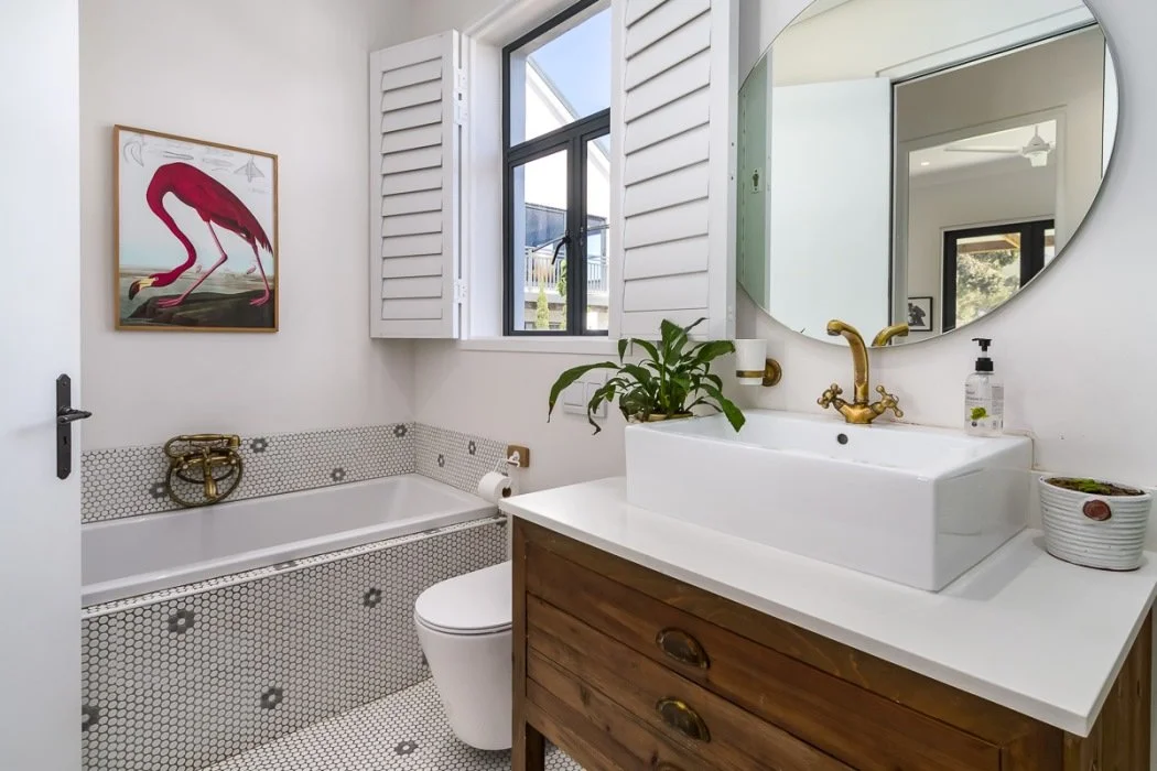 bathroom 2.jpg