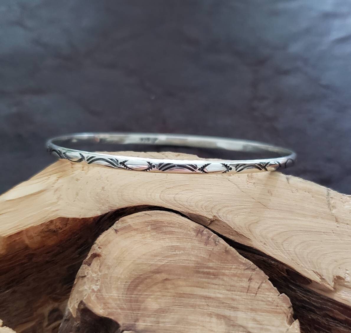 https://i.etsystatic.com/16486069/r/il/a12265/3170003367/il_fullxfull.3170003367_mse3.jpg