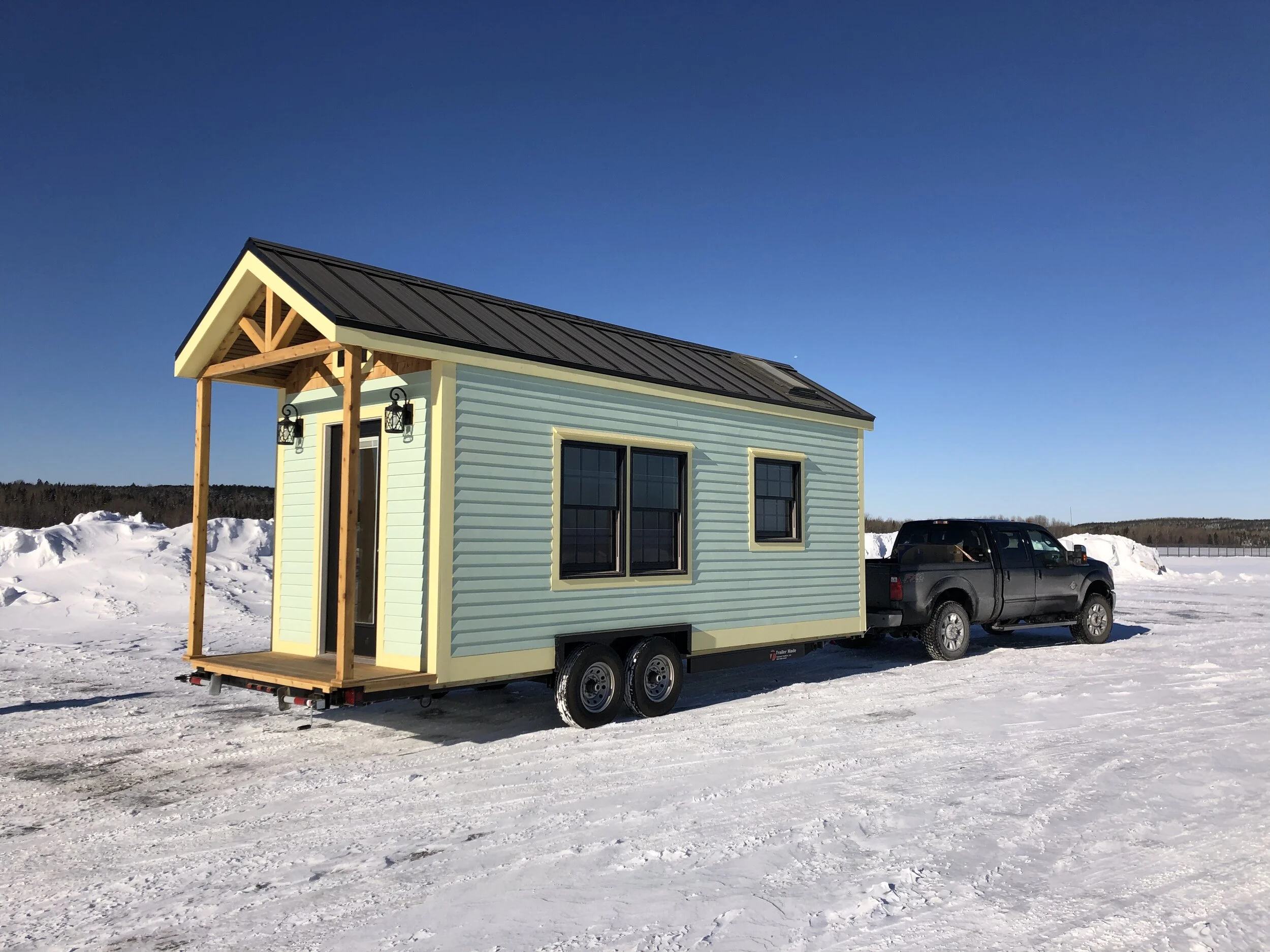 The Holiday Home — Tiny Homes of Maine