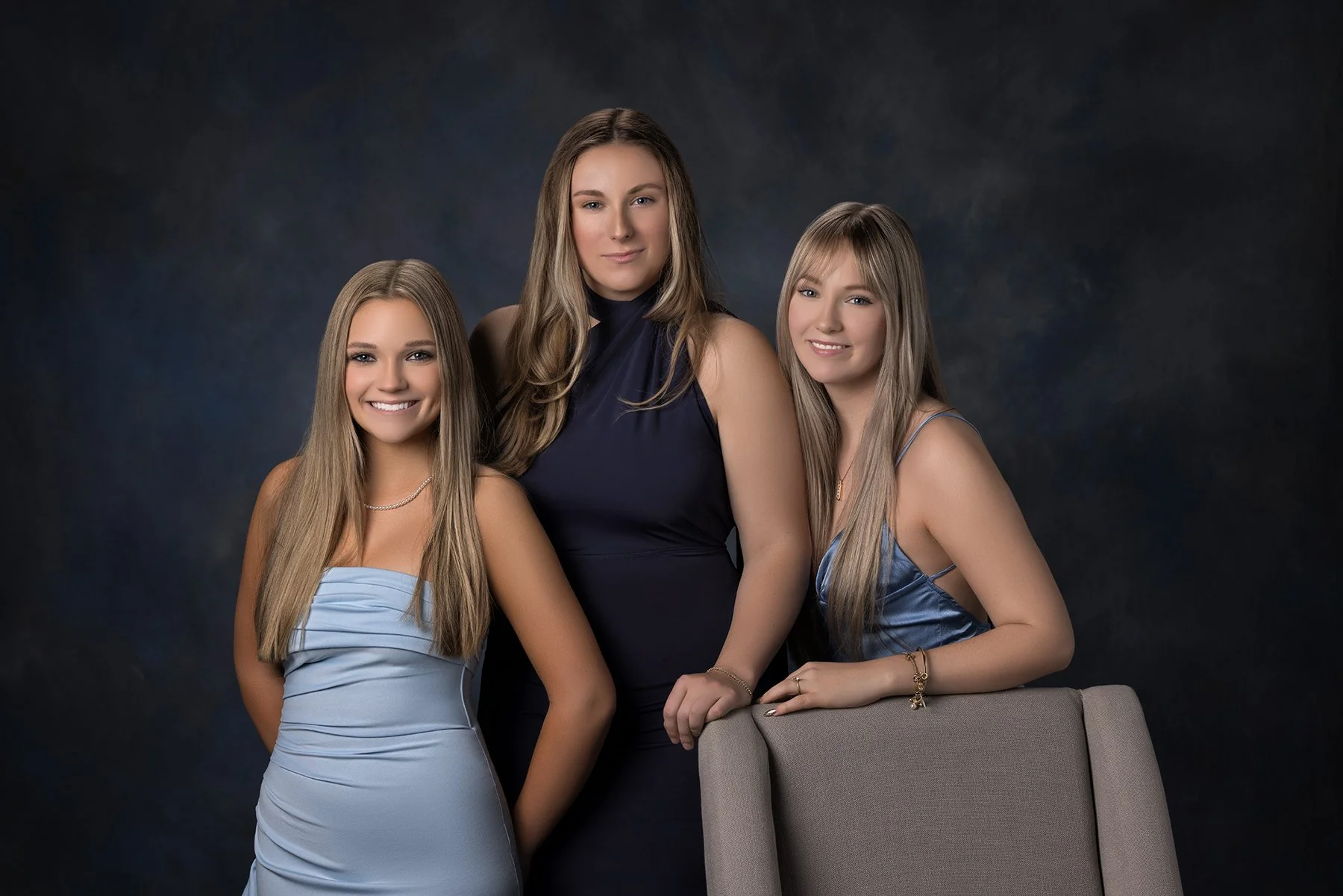 sisters, lexington KY portrait studio family portraits