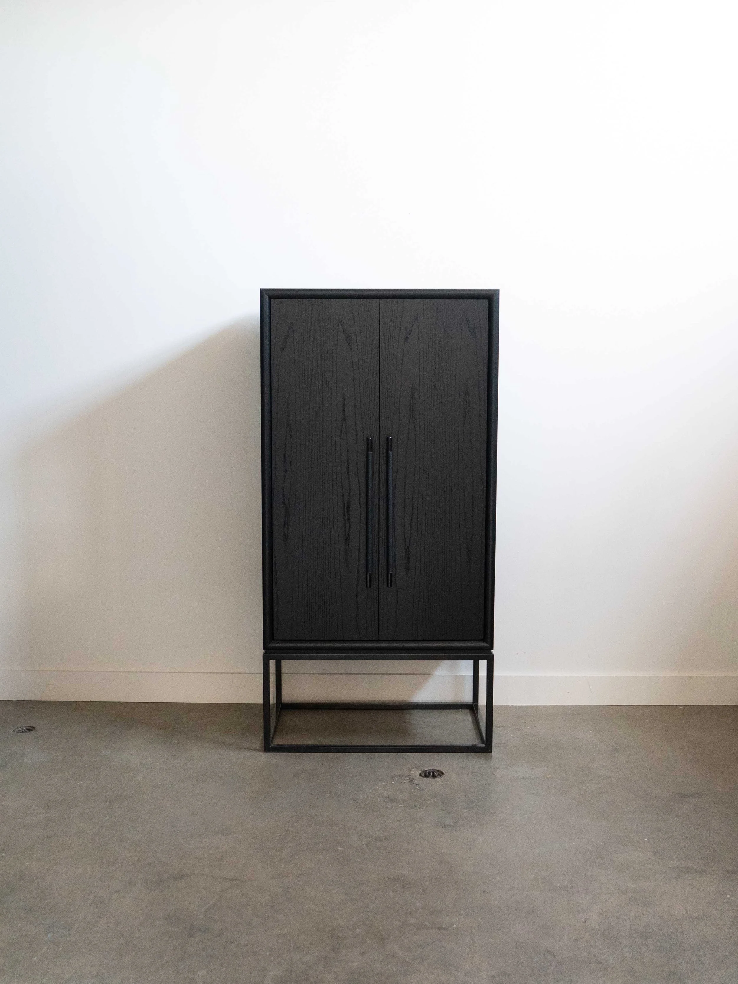 SAFDS_Black_Bar_Cabinet_2.jpg