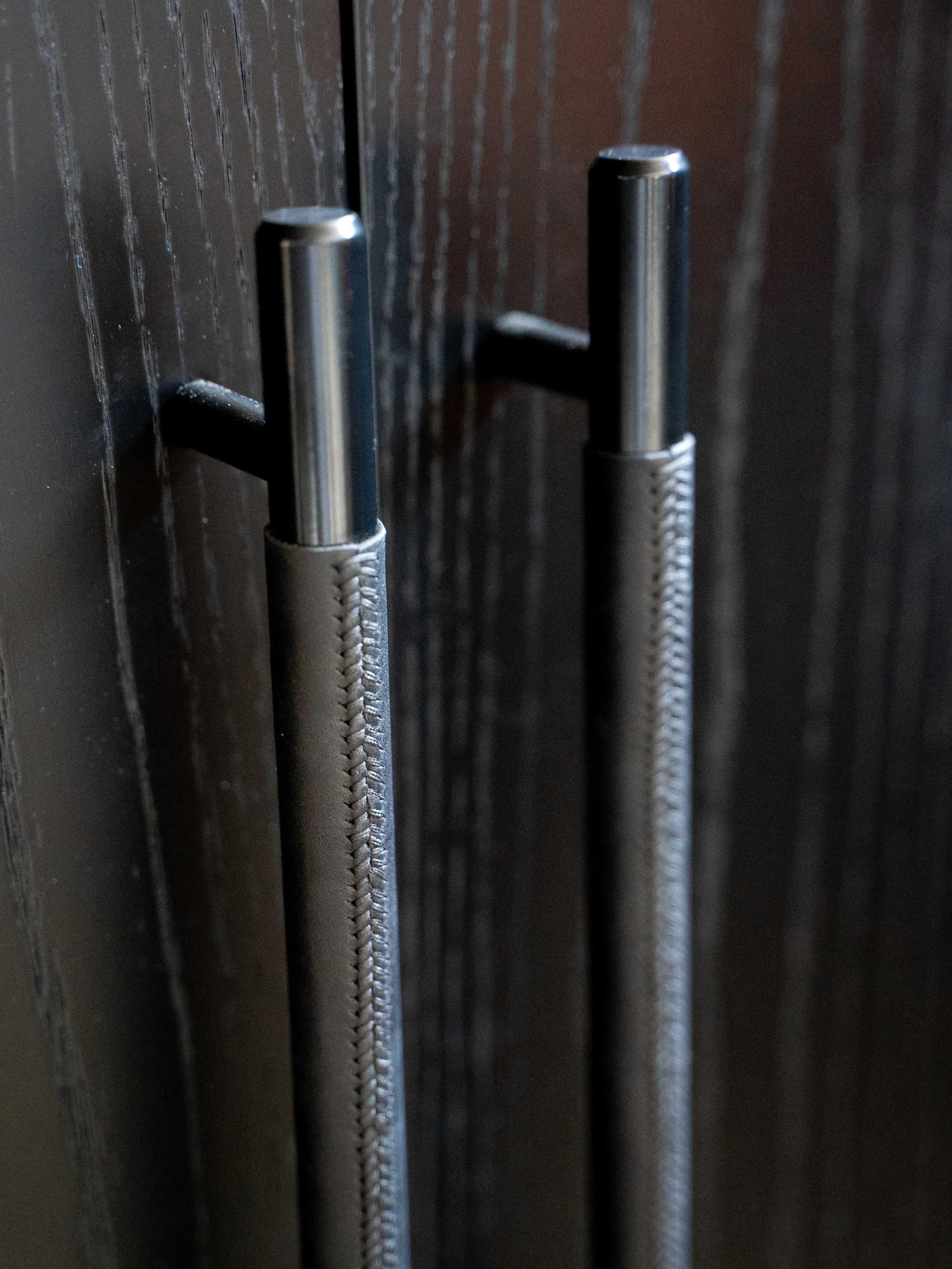 SAFDS_Black_Bar_Cabinet_5.jpg