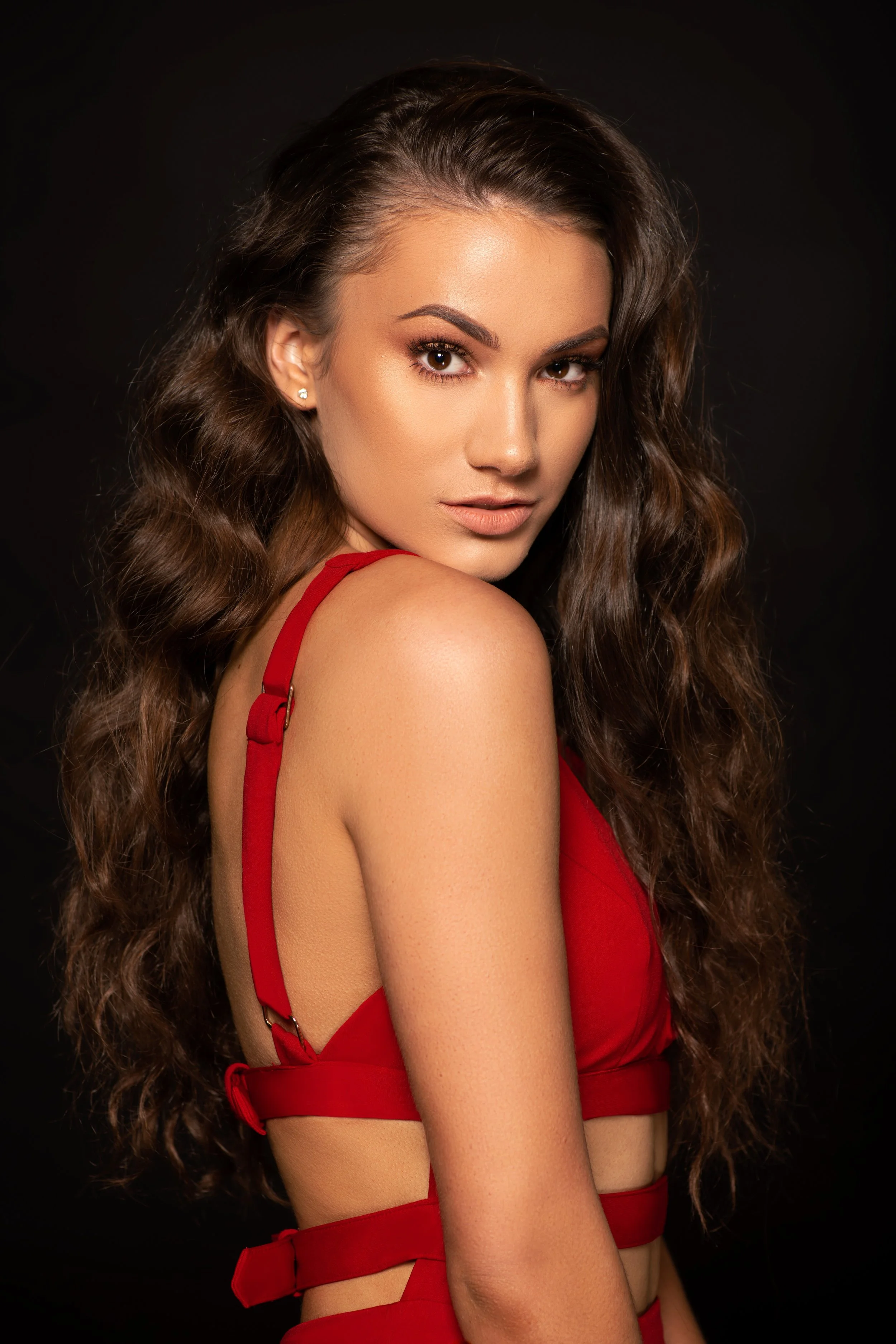 Taleisha-Denae Head Shot (1).jpg