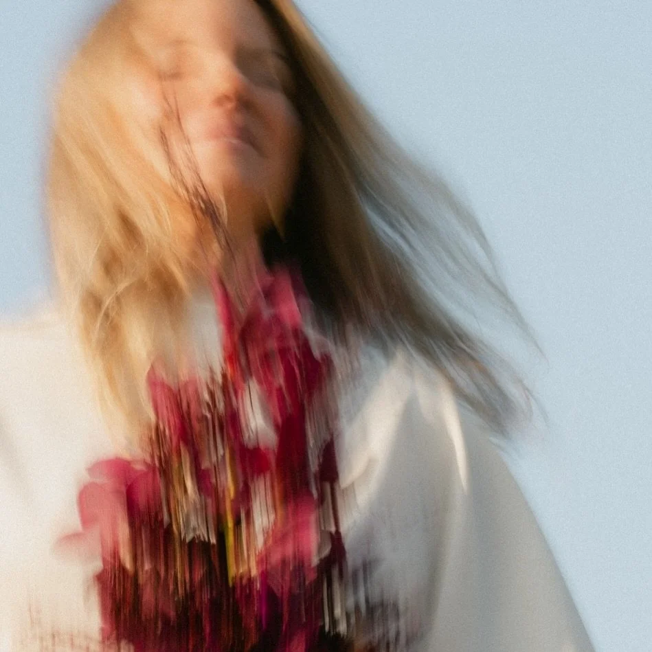 .

not posing
just passing through a feeling ✨