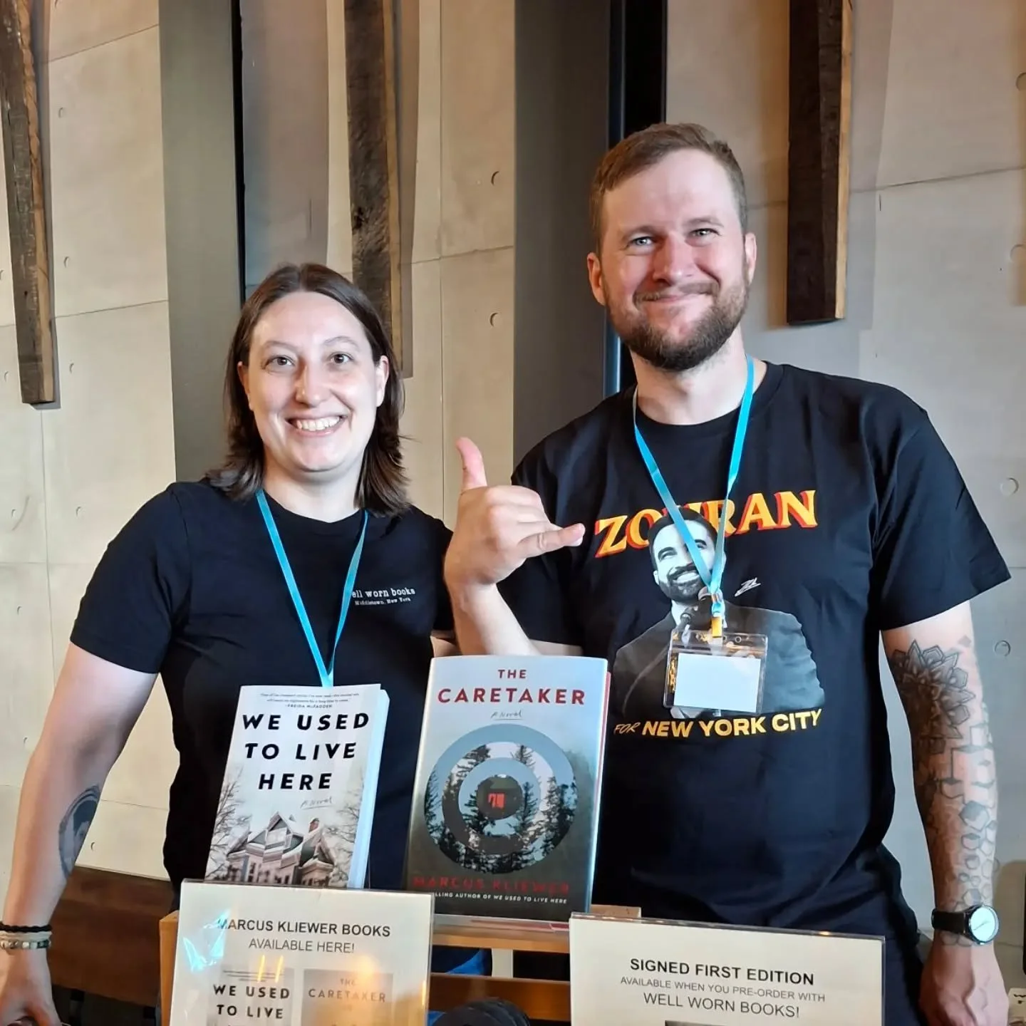 Thanks to everyone who stopped by our booth this past weekend at the @thrillsandchillsbookfair! We had a great turnout, and got to meet New York Times bestselling author Marcus Kliewer (who's not nearly as scary as his books might suggest!). Marcus w