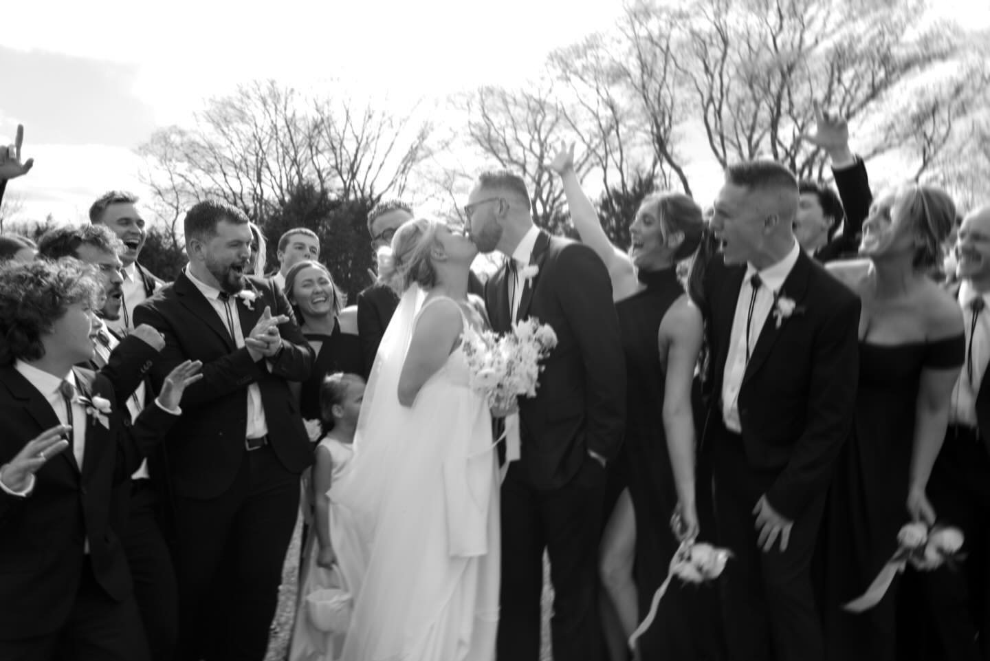 *impatiently* waiting for my film to come back from this wedding but in the meantime&hellip; here are the Boley&rsquo;s + their people 🤍