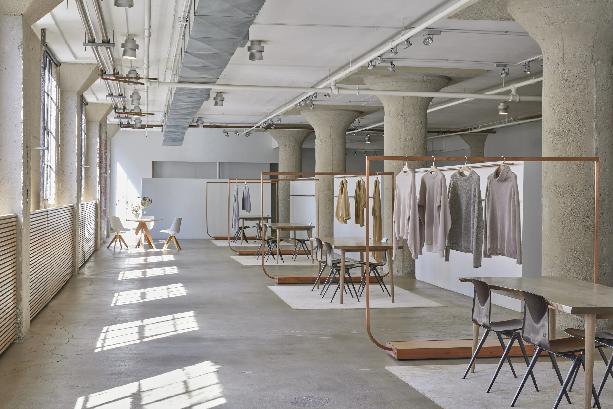 LA Showroom — findings