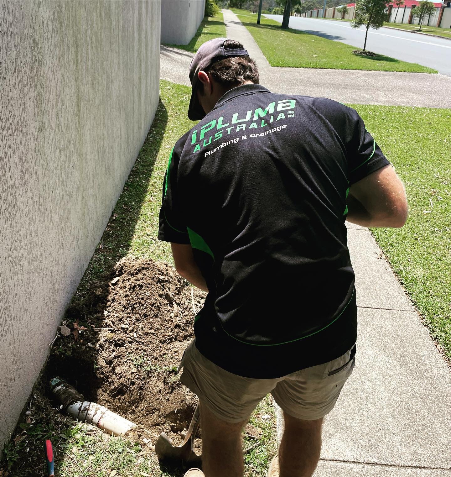 Getting it done in the heat with this small stormwater repair today.
🥵🥵 🔥 ✅
