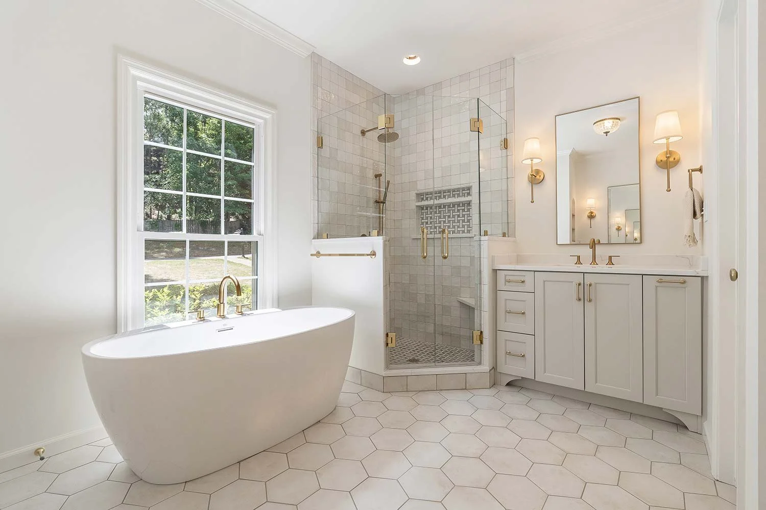Vestavia Remodeling Company: Kitchen & Bath, Additions, Basements