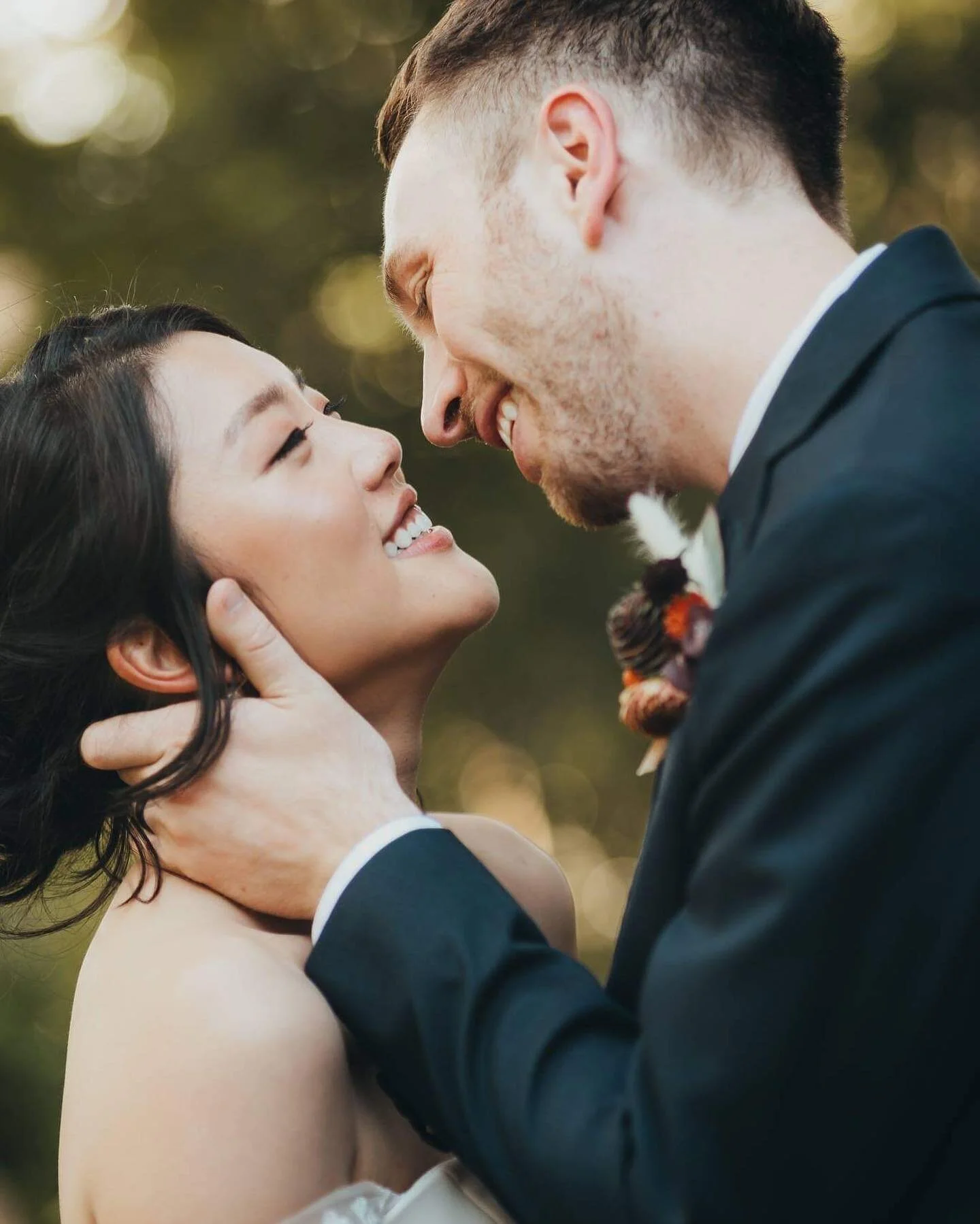 As I edit photos of Alex and Jenny wedding , I love taking a break to adore this couple Jenny and Alex . There is something completely and emotional about this wedding that they both put together. I got so moved in the day again and end up missing th